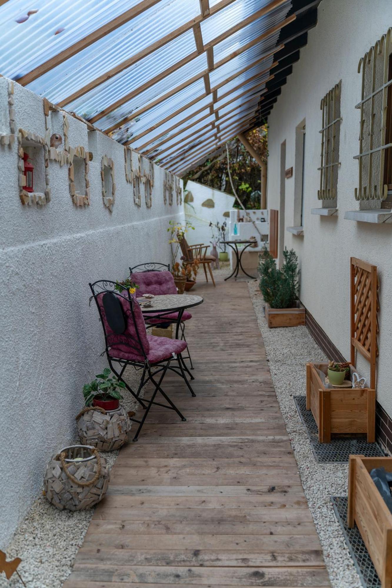 Marburg Apartment Pfiffige Luisa In Ruhiger Waldrandlage Mit Balkon Und Wintergarten Buitenkant foto