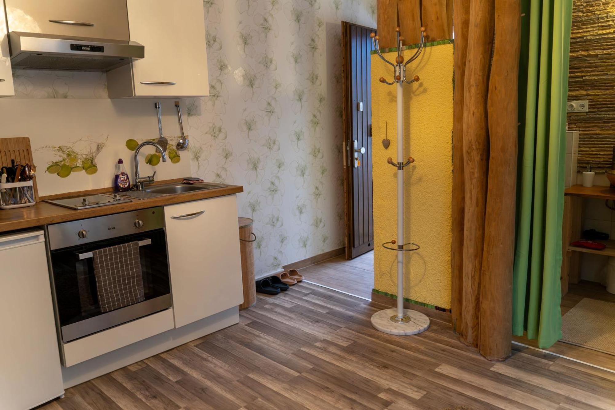 Marburg Apartment Pfiffige Luisa In Ruhiger Waldrandlage Mit Balkon Und Wintergarten Buitenkant foto