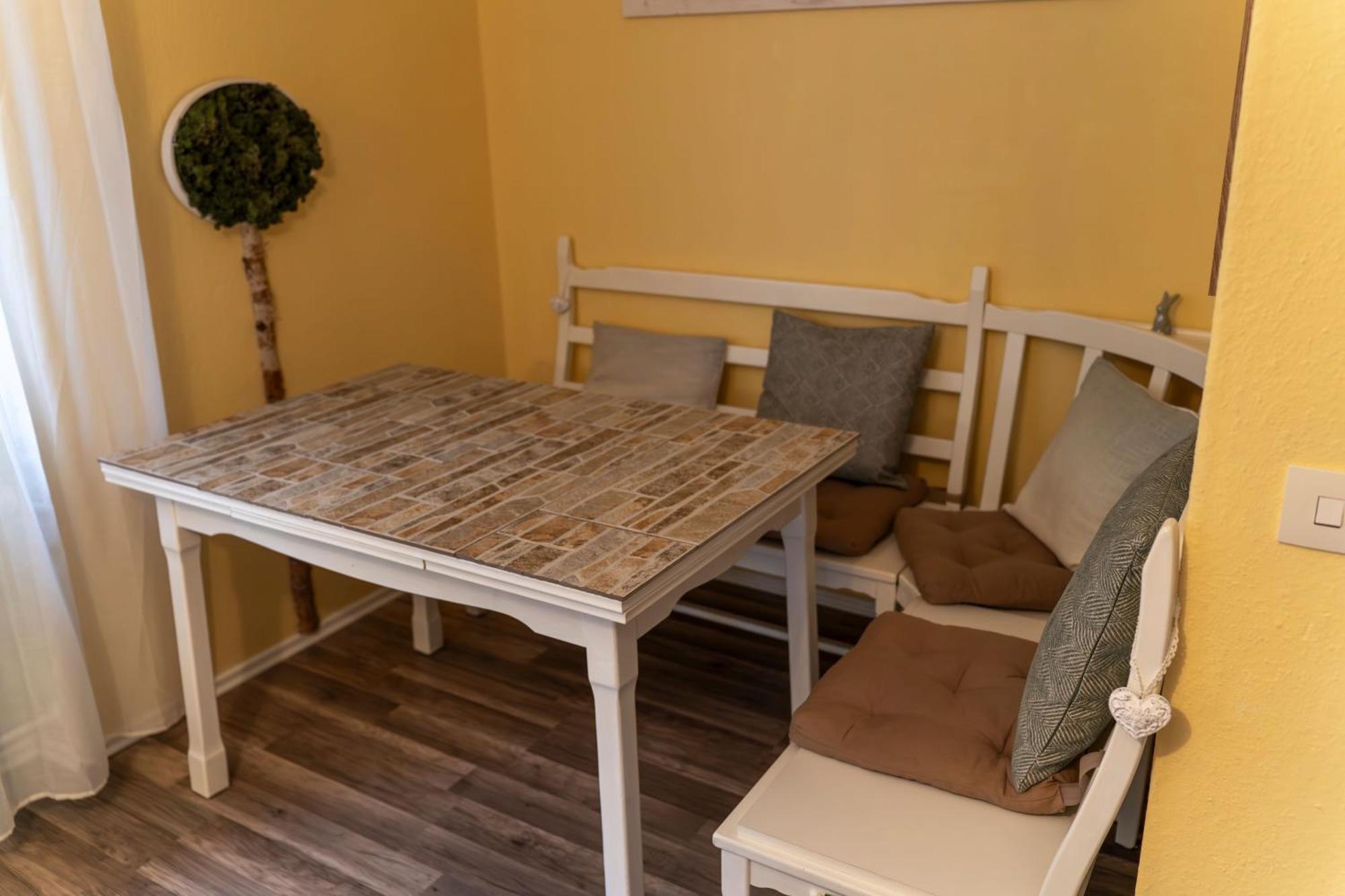 Marburg Apartment Pfiffige Luisa In Ruhiger Waldrandlage Mit Balkon Und Wintergarten Buitenkant foto