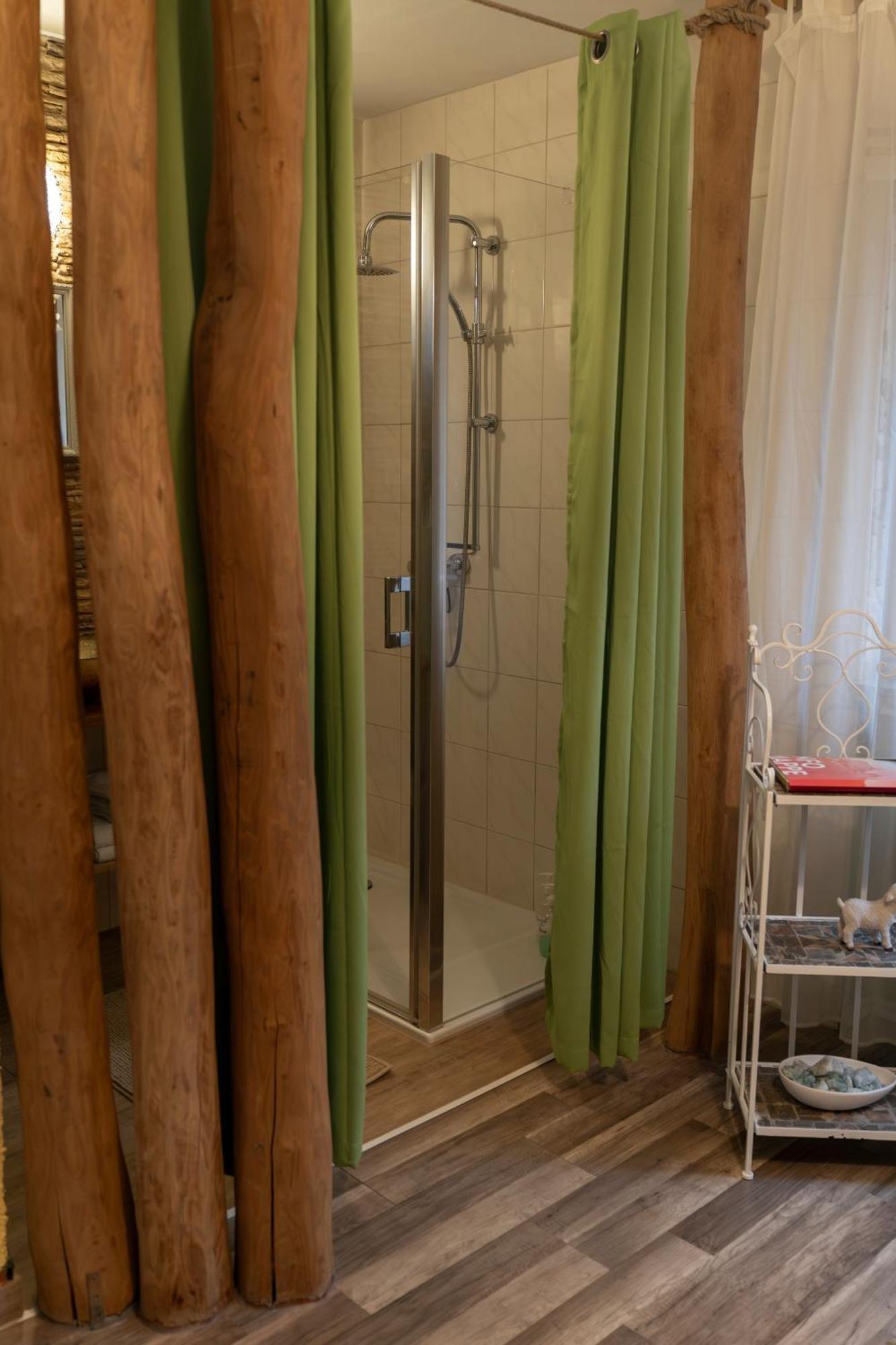 Marburg Apartment Pfiffige Luisa In Ruhiger Waldrandlage Mit Balkon Und Wintergarten Buitenkant foto