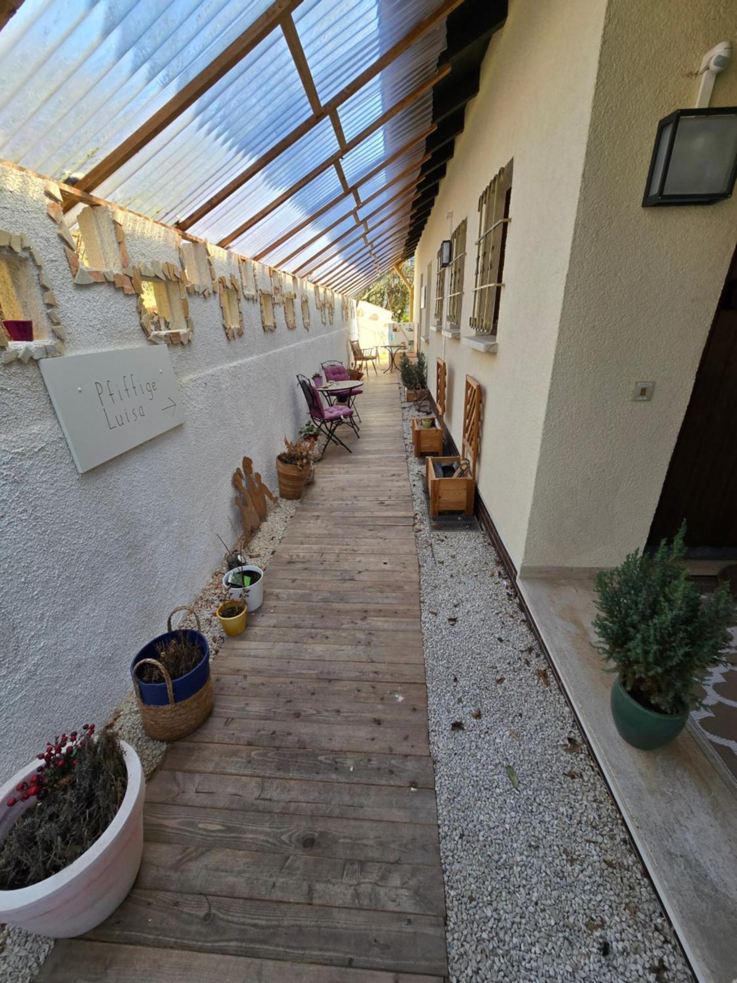 Marburg Apartment Pfiffige Luisa In Ruhiger Waldrandlage Mit Balkon Und Wintergarten Buitenkant foto